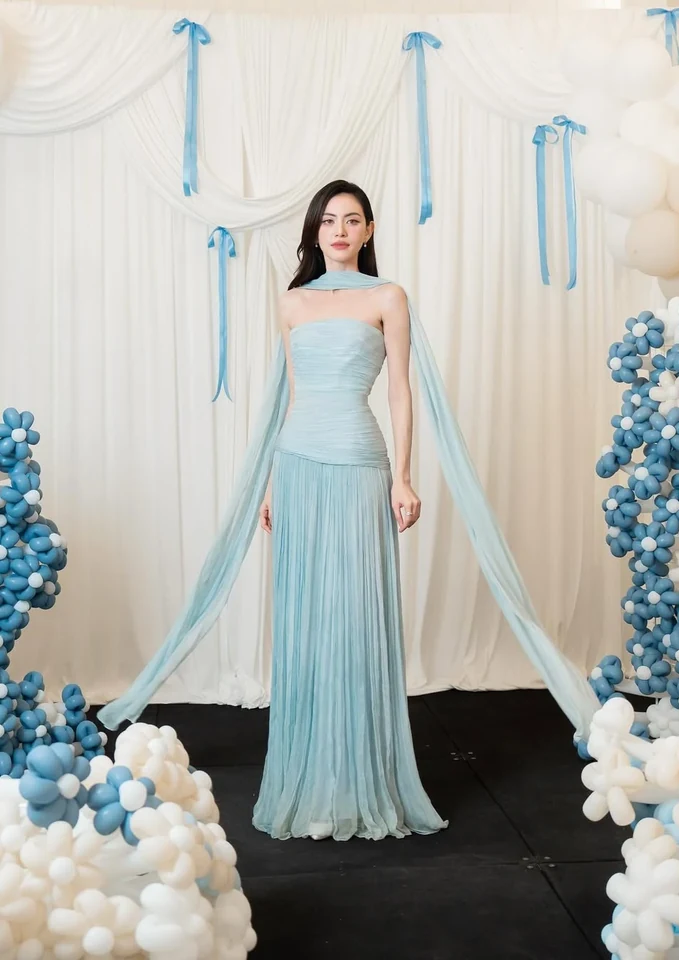 ใหม่ ดาวิกา 4