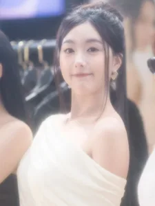 อ๊ะอาย กรณิศ รูปโปรไฟล์และไลฟ์สไตล์ 1