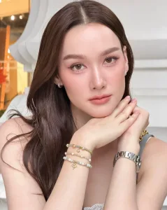เดียร์น่า ฟลีโป รูปโปรไฟล์และไลฟ์สไตล์ 9
