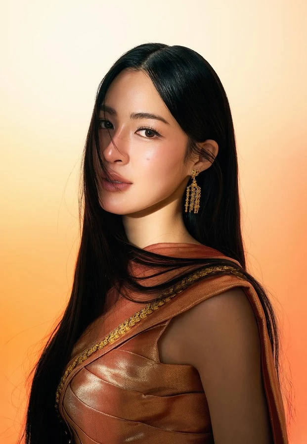 หลิงหลิง คอง ลุคแฟชั่นและไลฟ์สไตล์สง่างาม